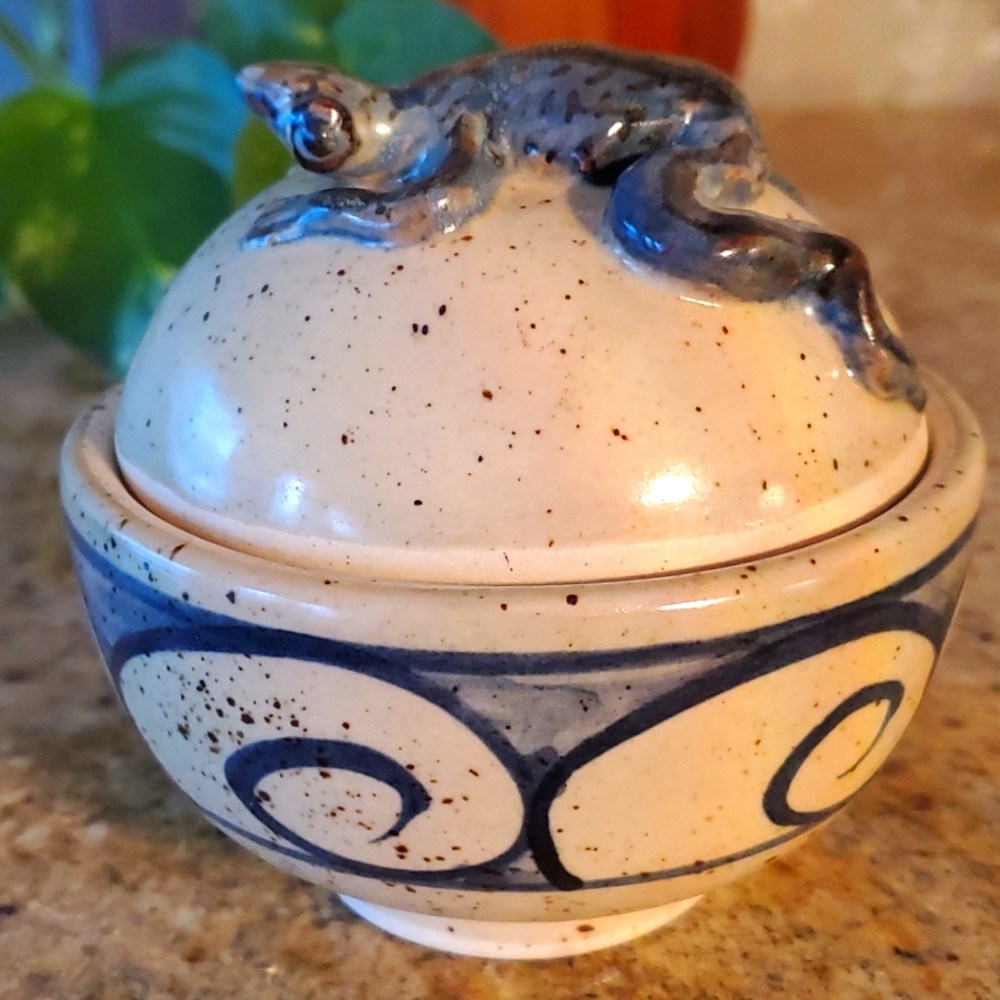 Mexican pottery bowl with frog on lid